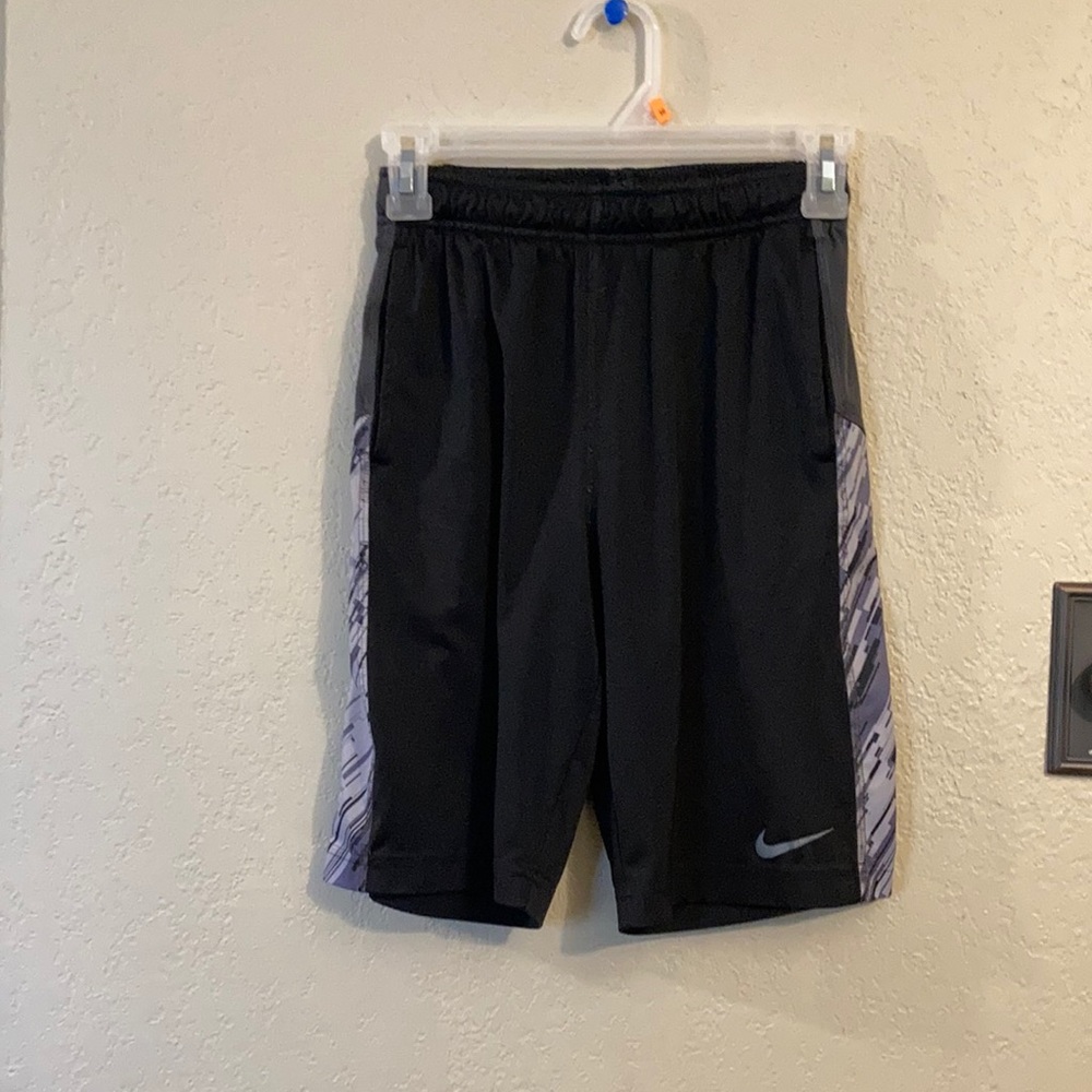 Nike Boys Medium shorts